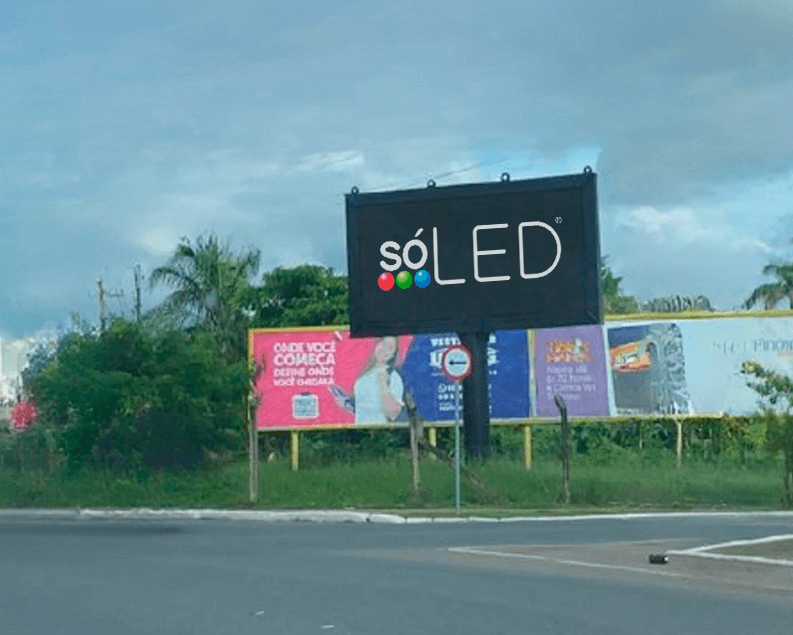 Painel na Estrada do Moinho